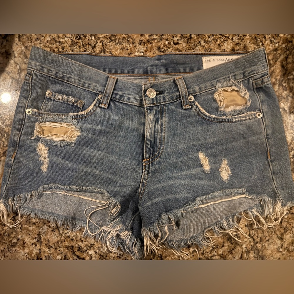 Rag & Bone Winnie Distressed Frayed Cut off Denim Medium Wash Shorts- Size 26 - Picture 4 of 9